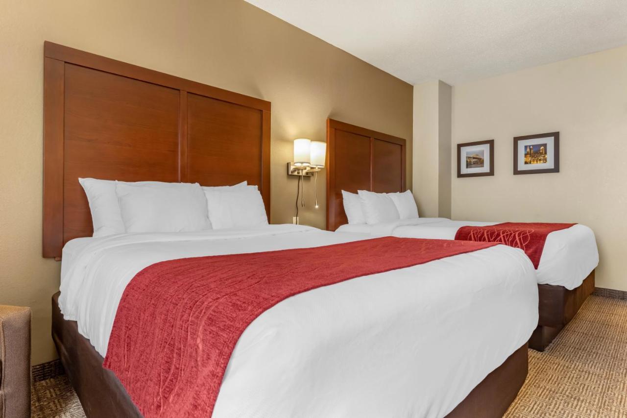Comfort Inn & Suites Streetsboro - Kent Bagian luar foto