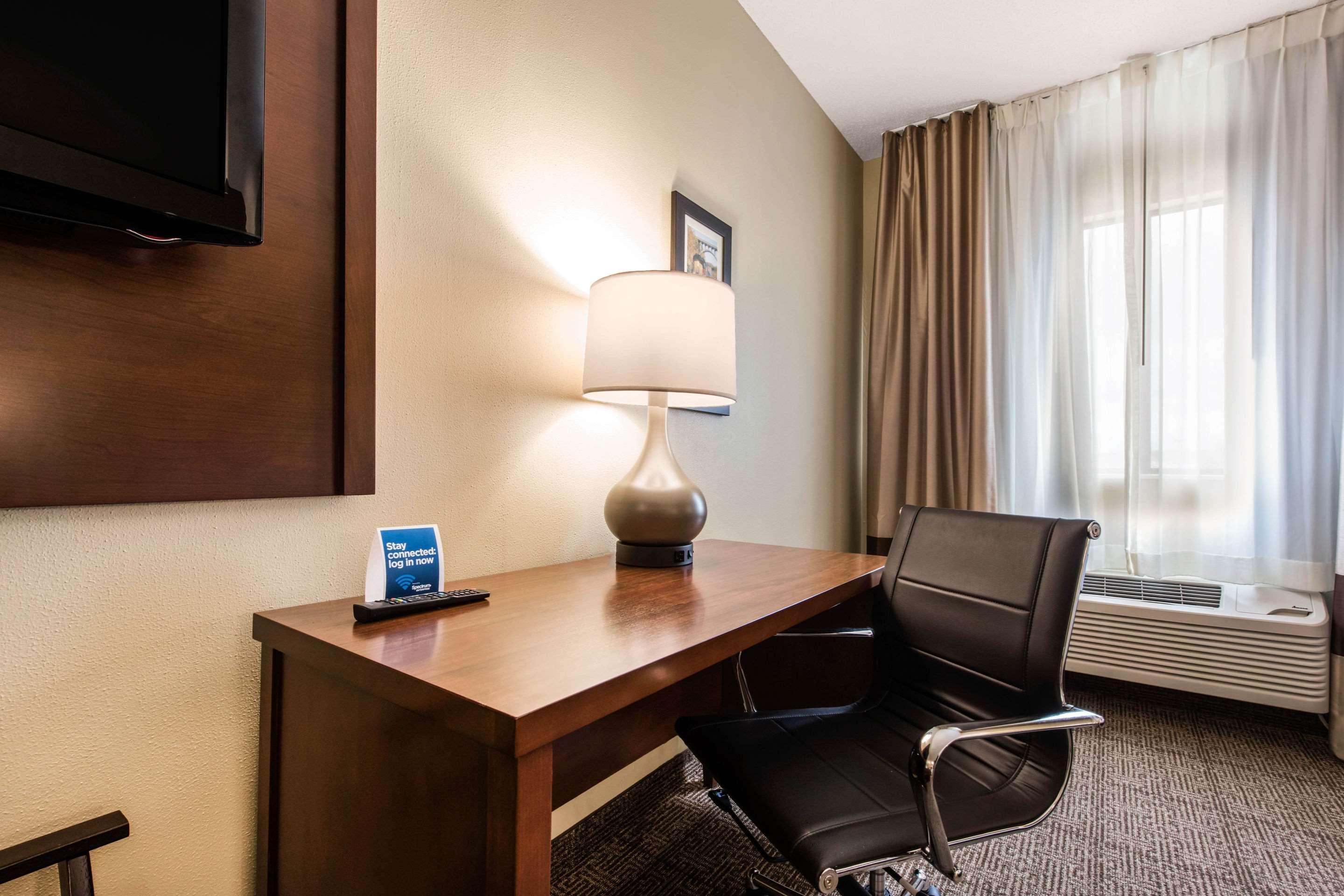 Comfort Inn & Suites Streetsboro - Kent Bagian luar foto