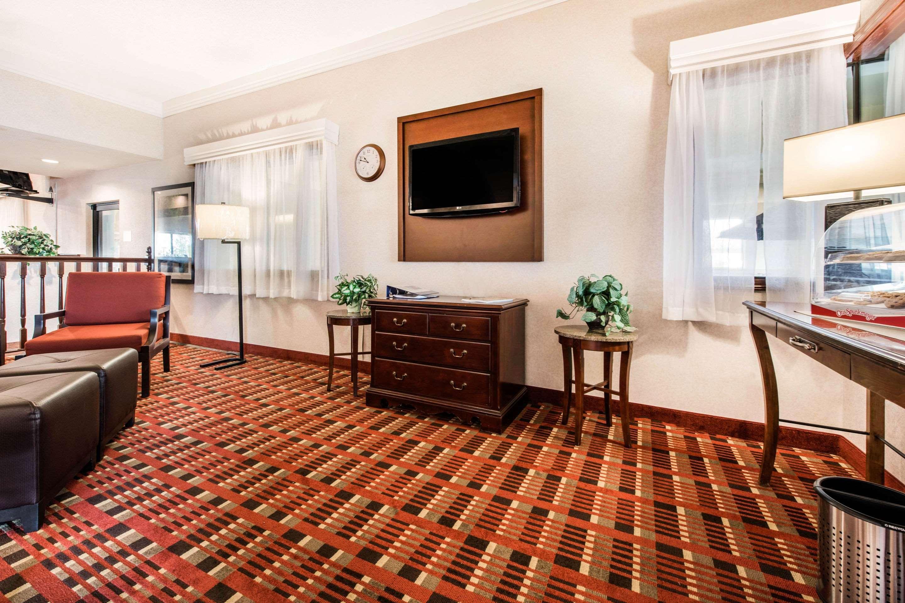 Comfort Inn & Suites Streetsboro - Kent Bagian luar foto