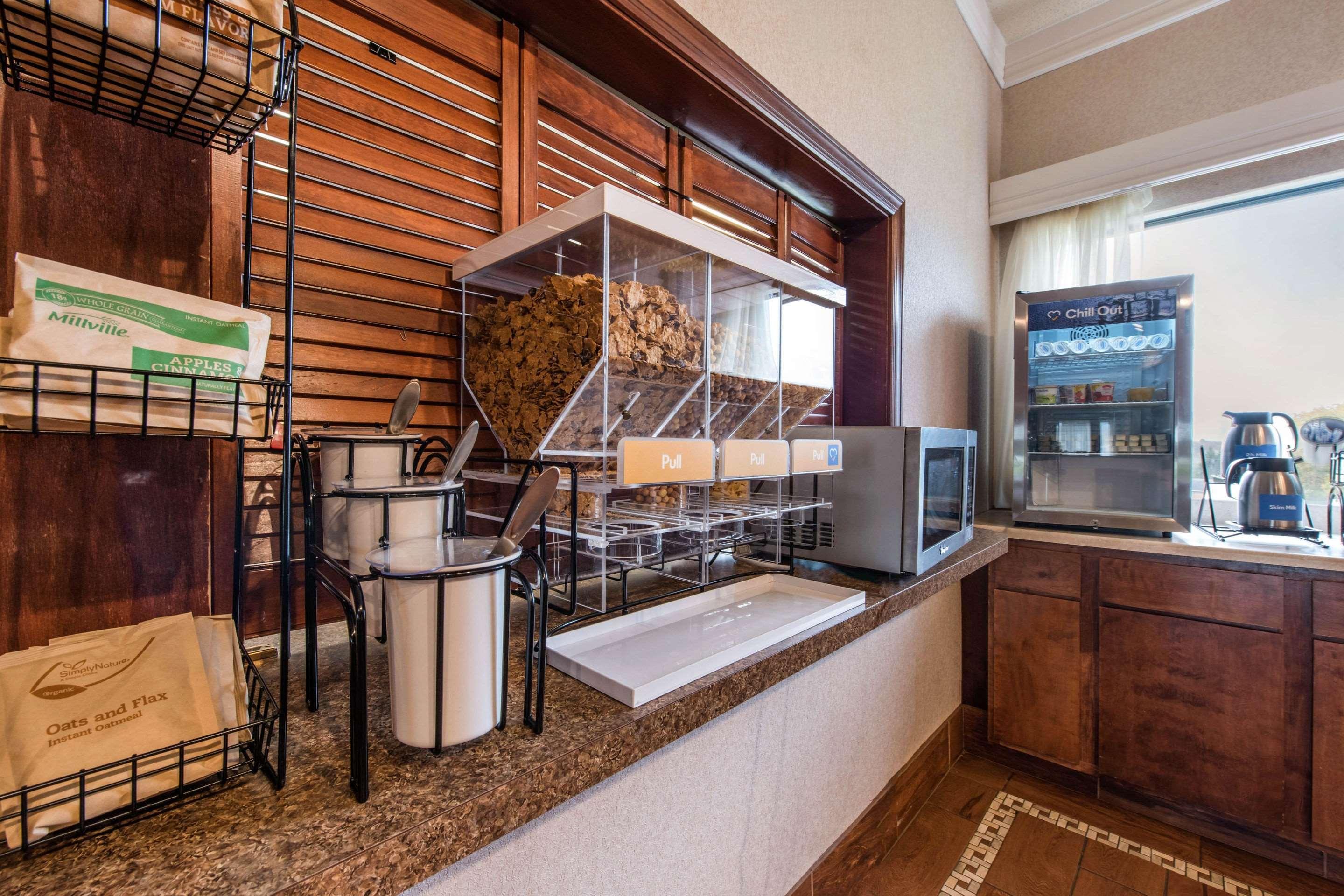 Comfort Inn & Suites Streetsboro - Kent Bagian luar foto